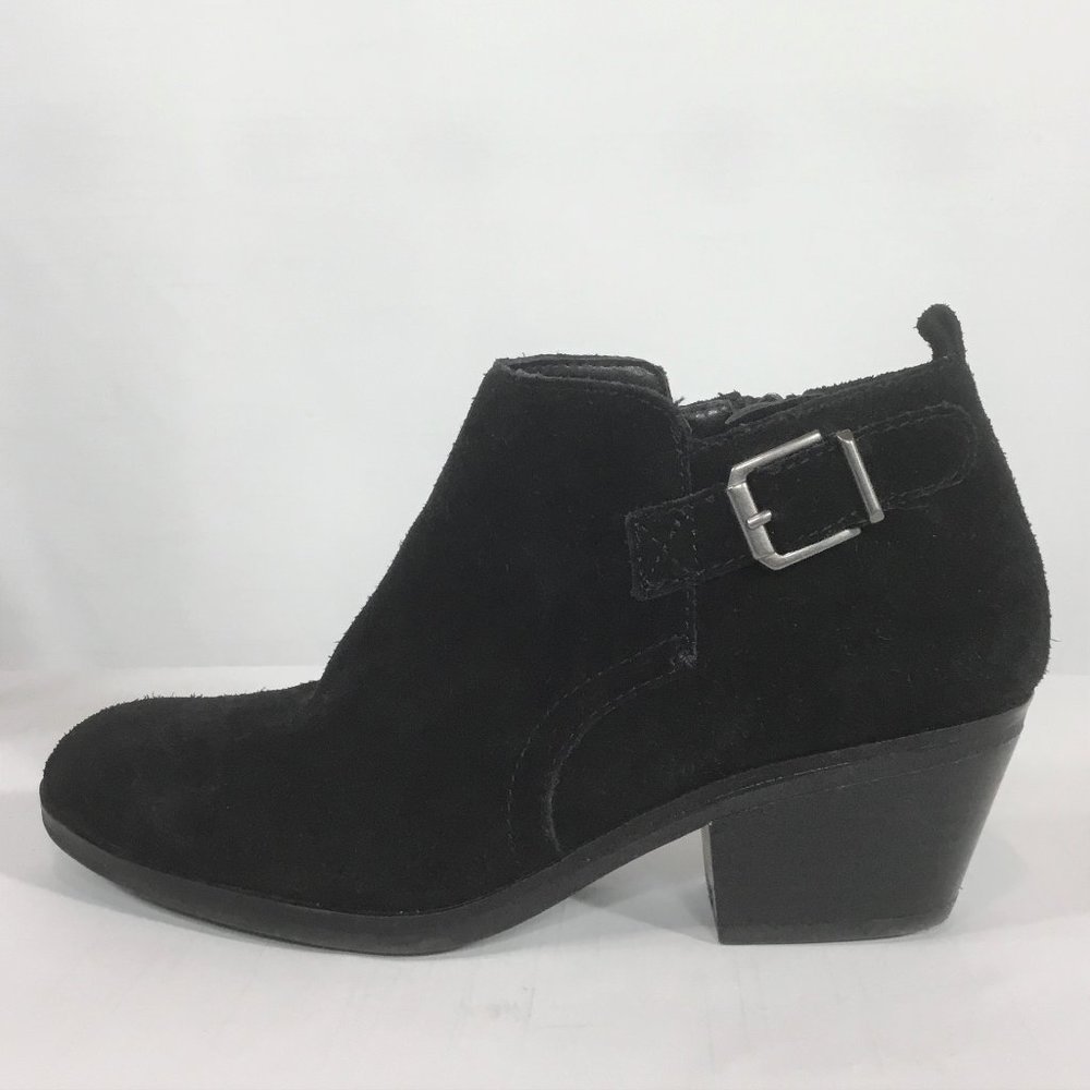 White Mountain Suede Boots